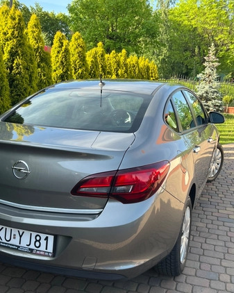 Opel Astra cena 36600 przebieg: 146598, rok produkcji 2017 z Kutno małe 154